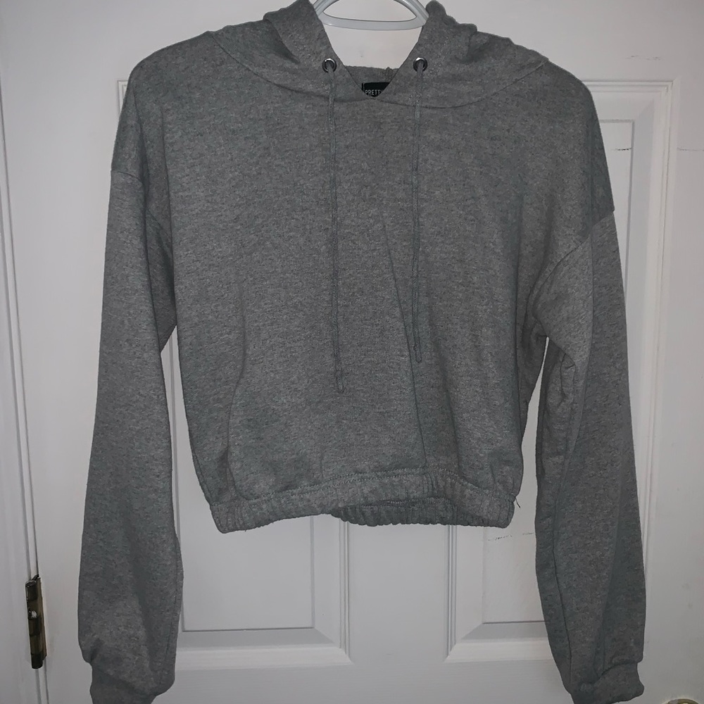 PrettyLittleThing Crop Sweatshirt